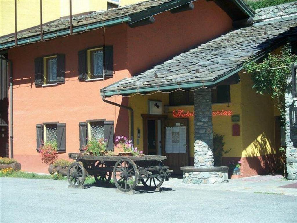 Hotel Veneriaz Nus Luaran gambar